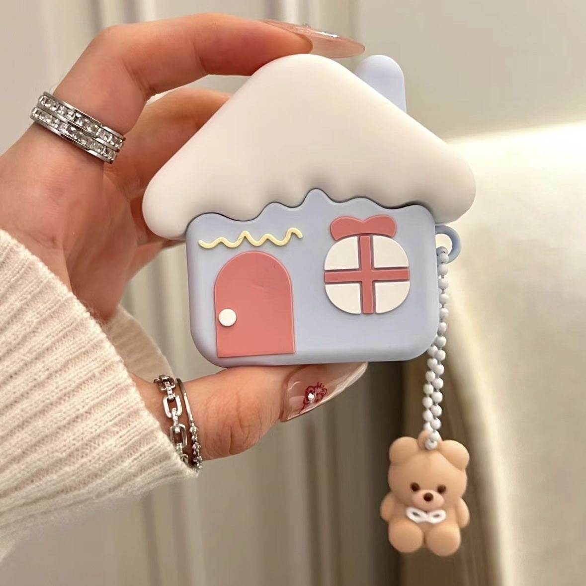 Holiday Earphone Case – Snow Roof Design, Sweet Protection